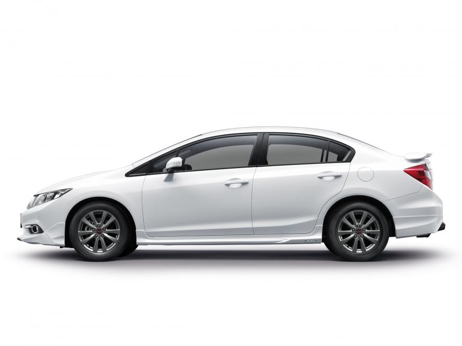  Honda Civic Sedan by Modulo 2013 года  (TH) (фото 2 из 5)